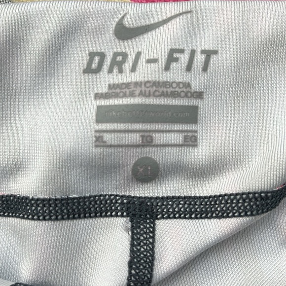 NIKE DRI-FIT | “Just Do It” cropped pants - Picture 4 of 6